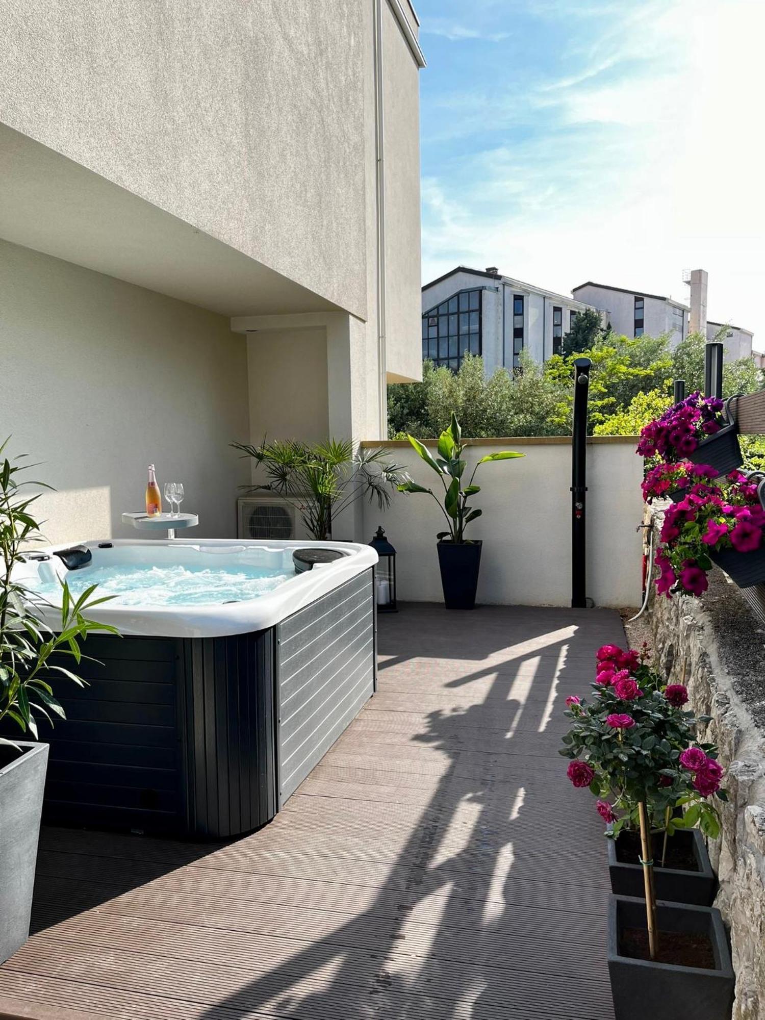 קרק Studio Apartment Rosa Krk מראה חיצוני תמונה